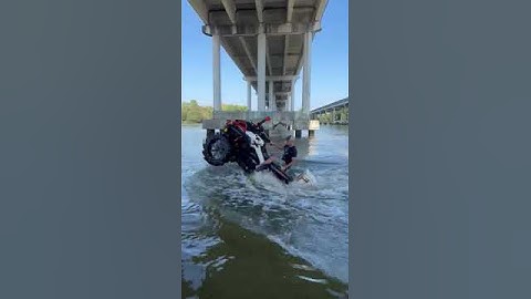 can am outlander XMR water wheely