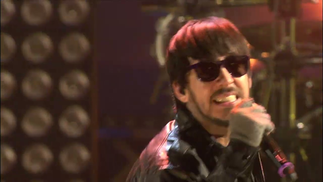 Linkin Park - Madrid, Spain (2010.11.07; Source 1b)