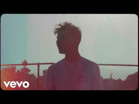 FinnMatthewsVEVO - Sunny Daze