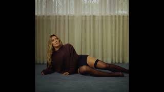 Hilary Duff - Roommates