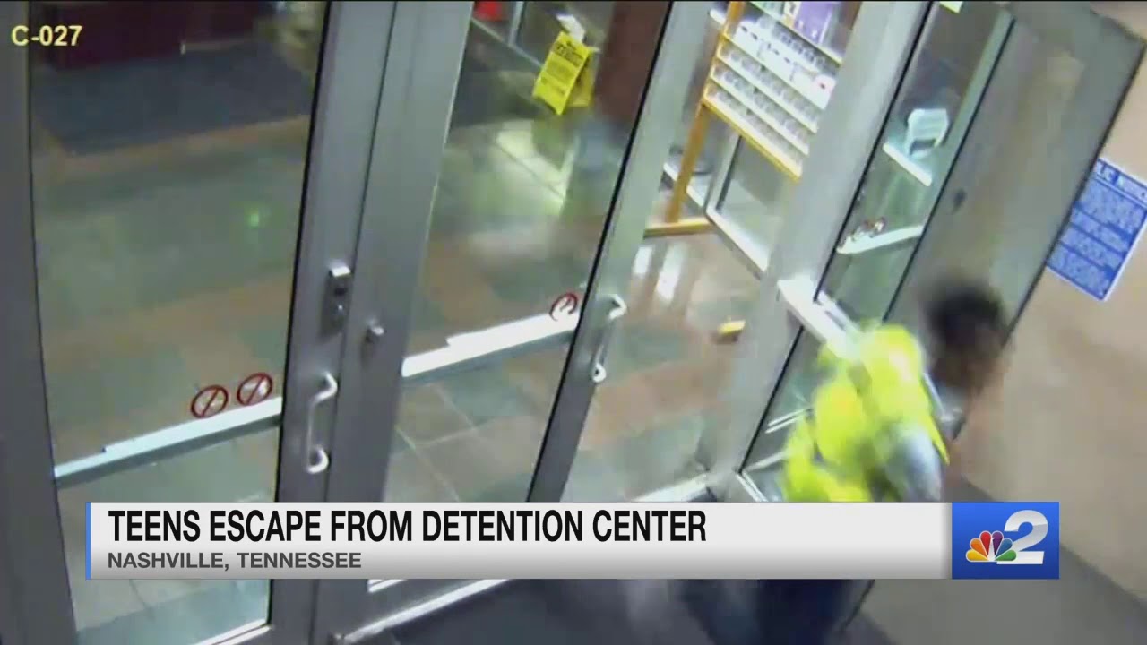 Watch four teens escape from detention center - YouTube