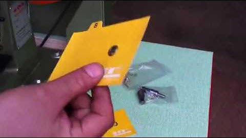 Self-piercing Eyelet Machine for Tags, Labels, Cards