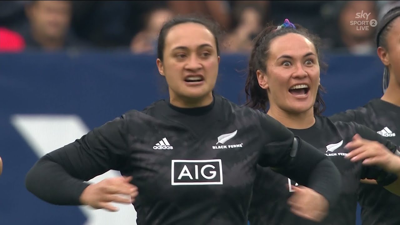 Black Ferns haka v France (Pau)