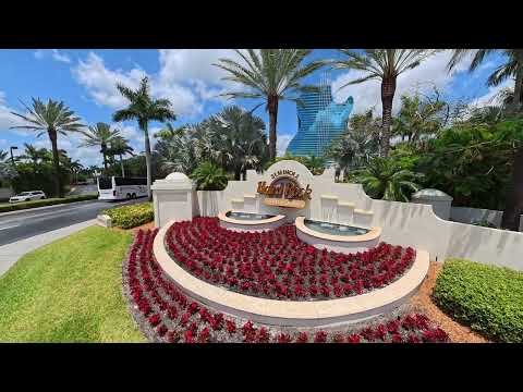 Walking from Luxor casino to the Excalibur casino in December 2024 ! #lasvegas