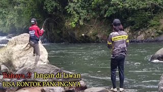 Ini yg di tunggu² !! detik-detik strike 2 ekor ikan mahseer segede bayi