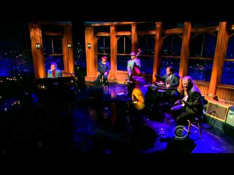 Hugh Laurie - Unchain My Heart - Craig Ferguson 2012