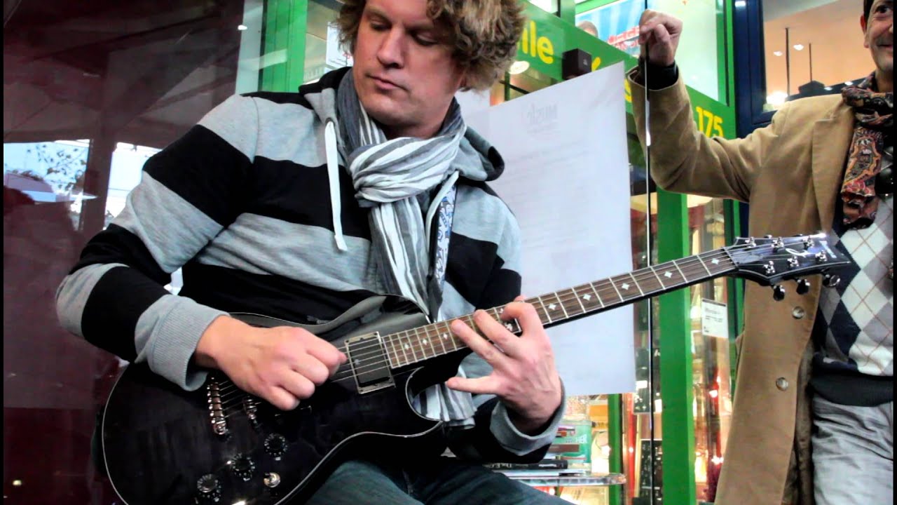 Stefan Laak spielt Euch auf der Ibanez ART 320 TGB (Schaufenster-Gig Musikhaus Schlaile)
