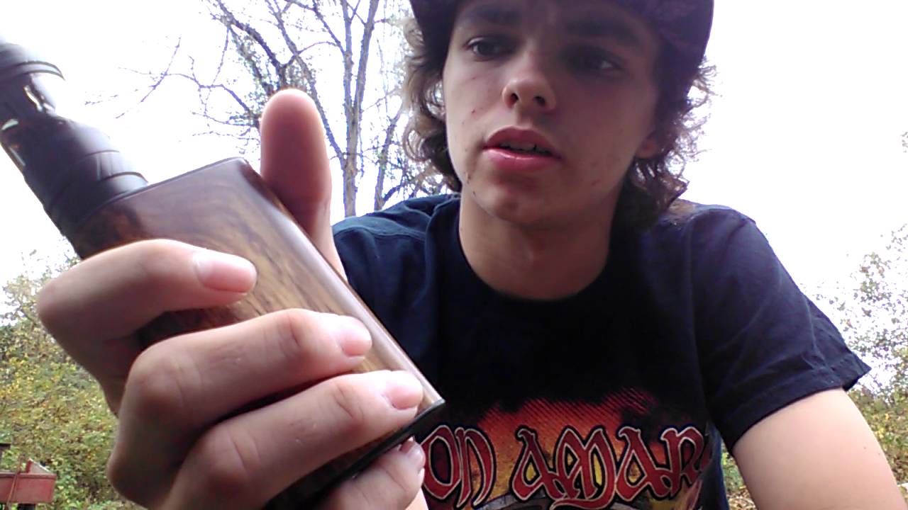 Crown 2 tank by Uwell Review