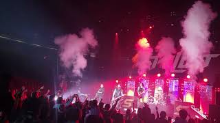 Skillet - (Whispers in the dark) Lynchburg Vines Center