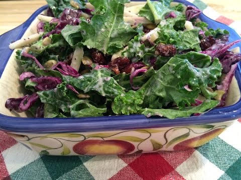 Kale Salad with Yogourt Poppyseed Dressing