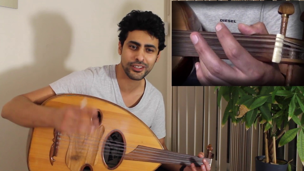 صارحيني خالد عبدالرحمن عزف عود محترم ورائع جدا وتعليم دقتها بسهولة