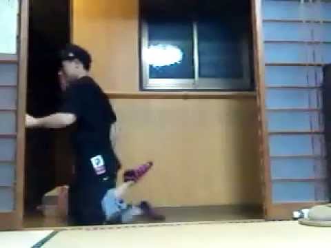 ひざムーンウォーク Knee Moonwalk
