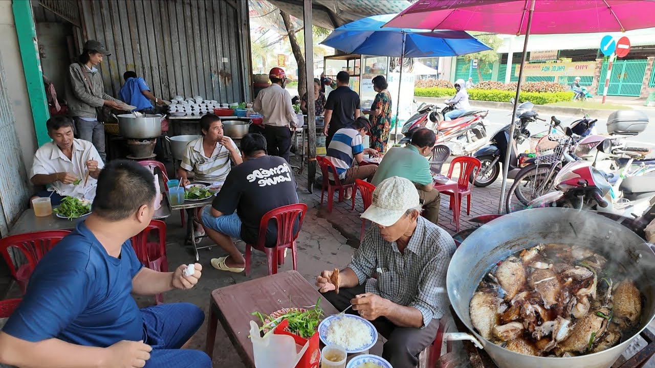 Đây 2 quán cơm bình dân ăn rau thoải mái ở miền tây I Long Xuyên TV 