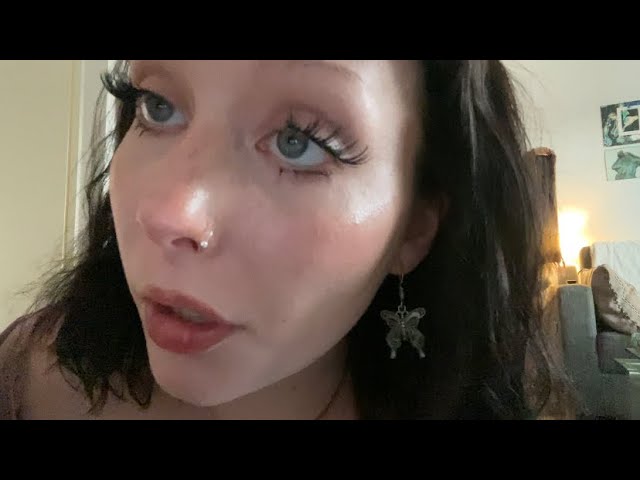 ASMR Suomi- luen mun runoja kuiskaten