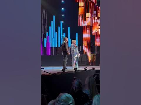 Лариса Долина «Погода в доме» - YouTube