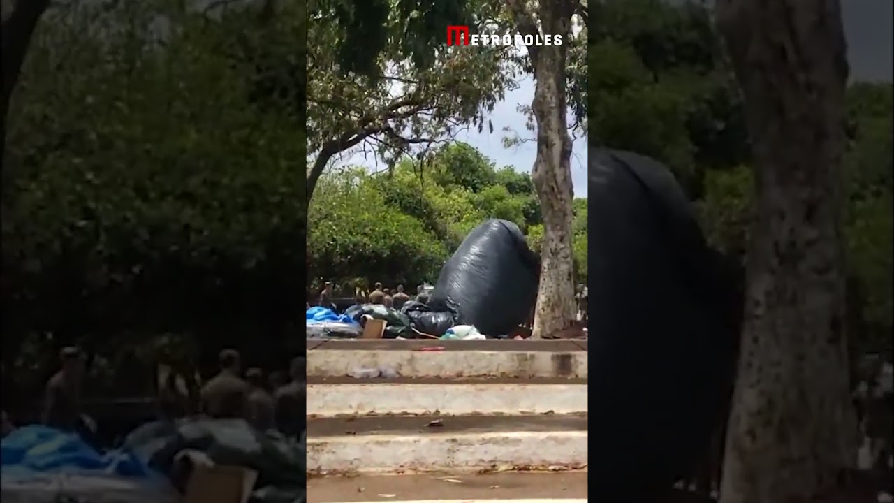 Exército limpa acampamento bolsonarista em frente ao QG