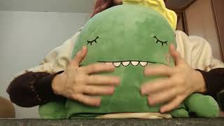 Touching soft surfaces · ASMR · No talking screenshot 2