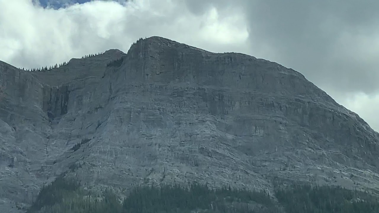 A even more random Mountain - YouTube