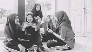 Video pendekk ~ boro boro dibales diread aja nggak:(