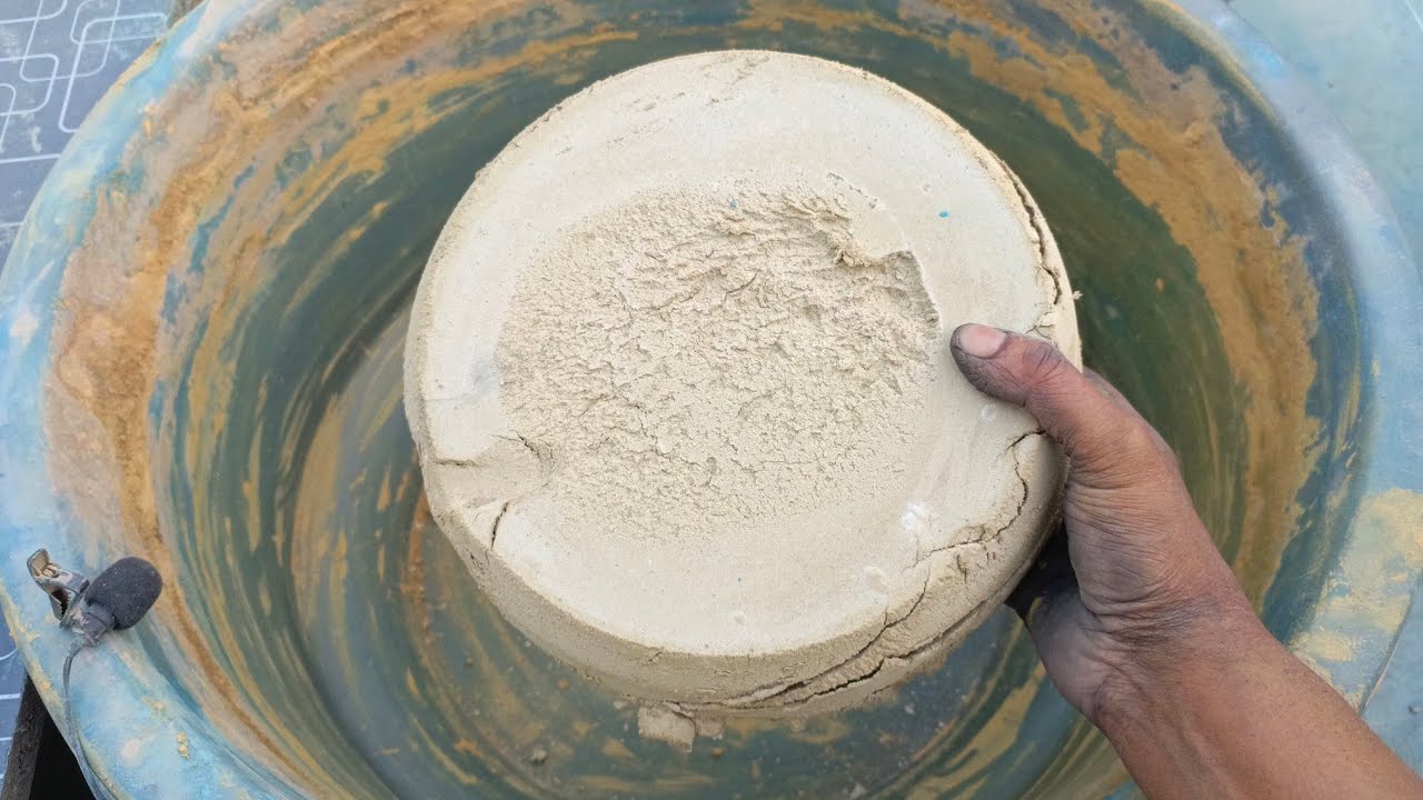 Asmr. yummy multani mitti dirt clay dry crumbling in tub