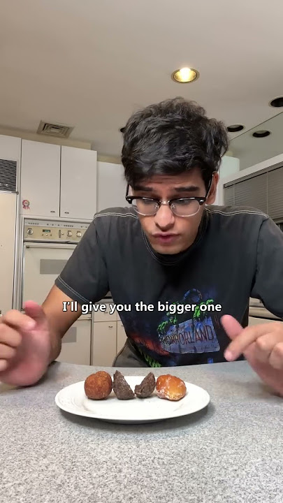 Older vs. Younger Brother: Splitting Food