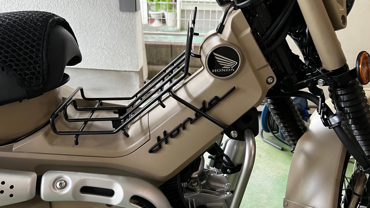 ハンターカブ1000円カスタム〜エンブレムは黒でしょ！の巻〜 - YouTube