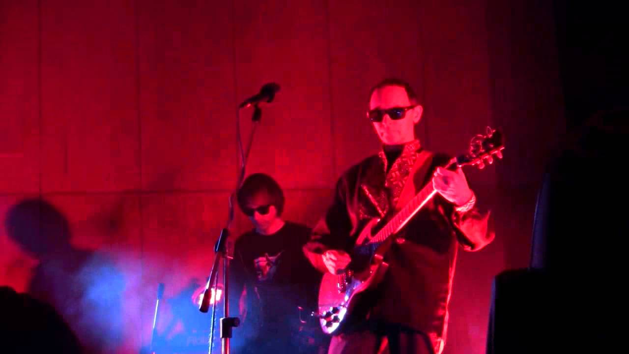 кукла с человеческим лицом пикник. группа пикник кукла с человеческим лицом. пикник кукла с человеческим. пикник лицо. гр пикник кукла с человеческим лицом.