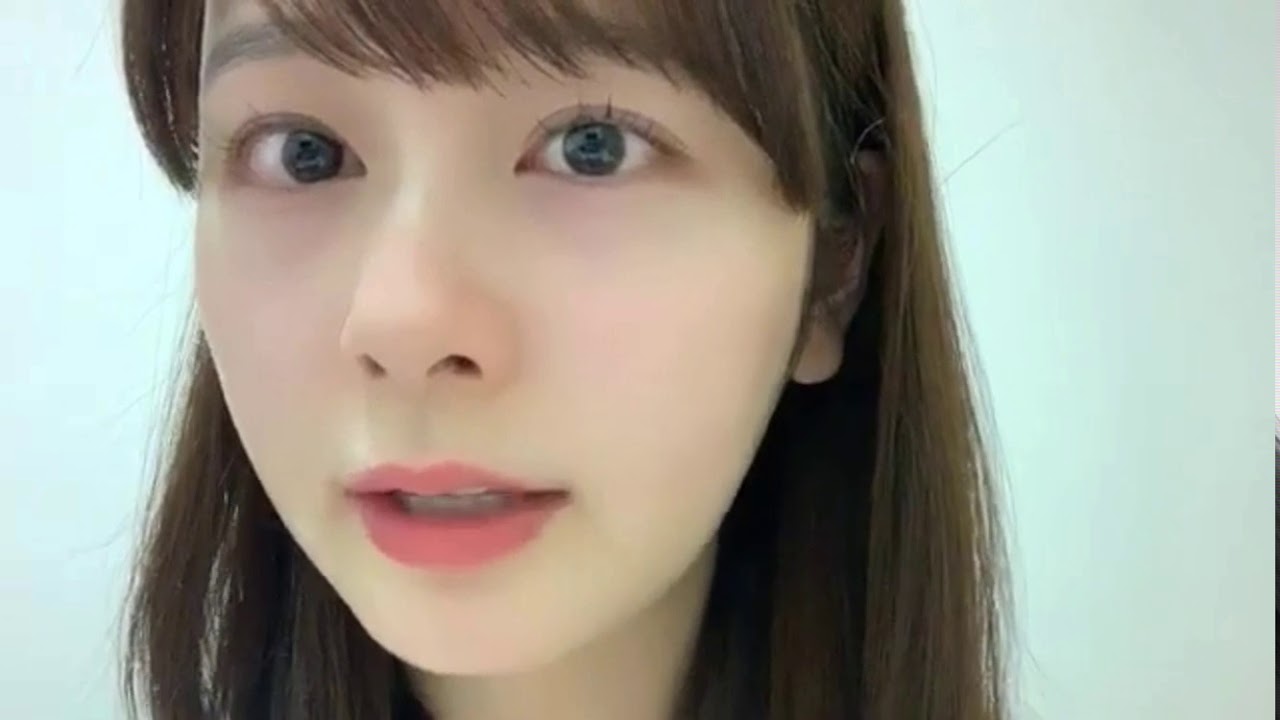 Cute Japaneze girl sneezing and noseblowing くしゃみ19