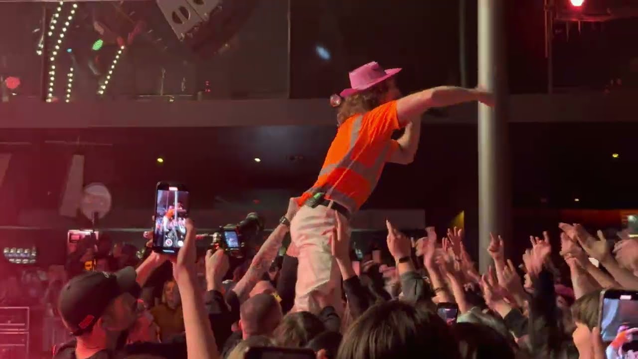 Don Broco - Everybody - live at Prague 2023