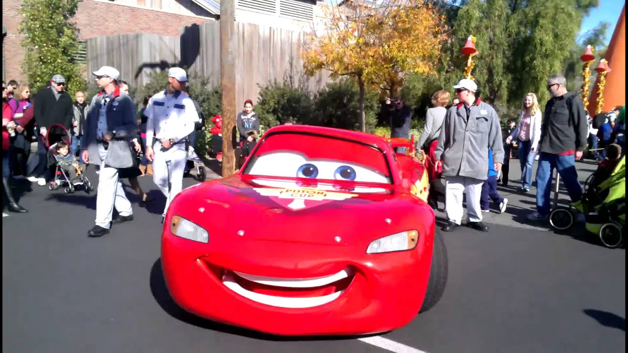 Cars Land Lightning McQueen Parade Disneyland California Adventure