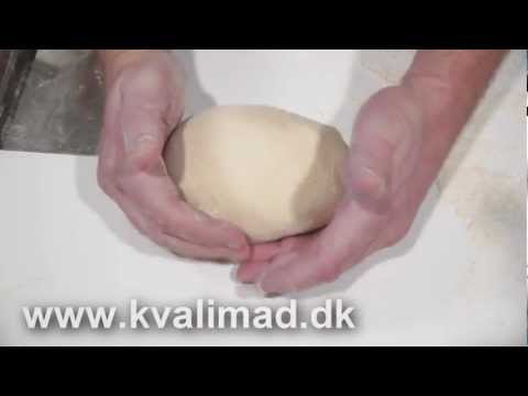 Video: Hvordan Man Laver Pølseboller