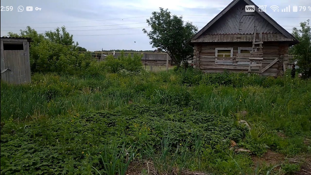 Дом в деревне где есть газ и дорога у оврага 