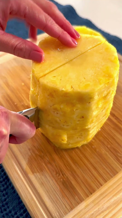 How to Cut a Pineapple 🍍