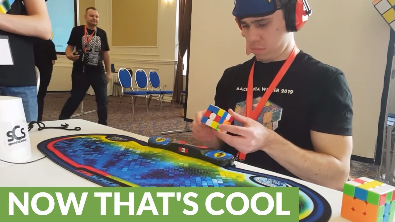 videos for cats Extremely talented guy solves Rubik's cube totally blindfolded