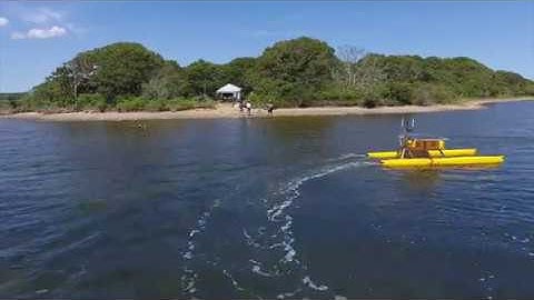 Drifting experiments with unmanned surface vehicles (USVs) to study flows in the environment