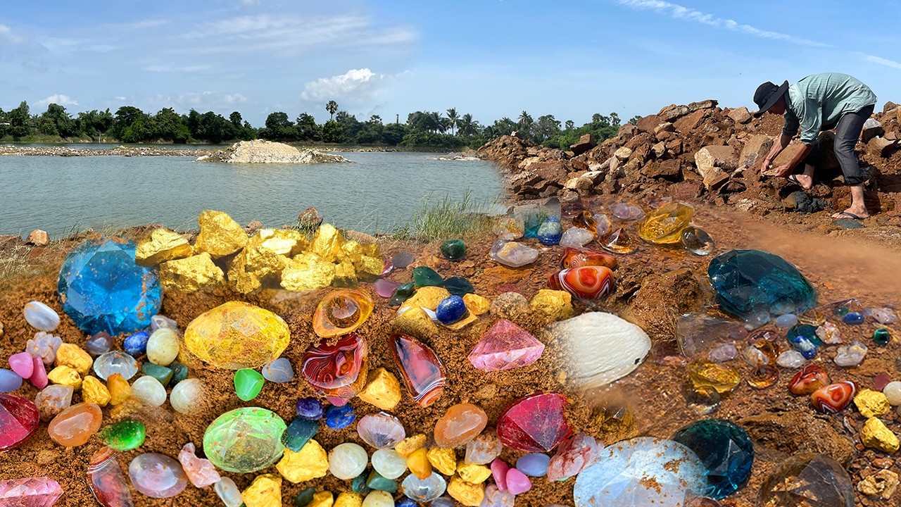 Great Finding Natural Gold, Diamond Amethyst. Diamonds, Quartz Crystal at the gold zone