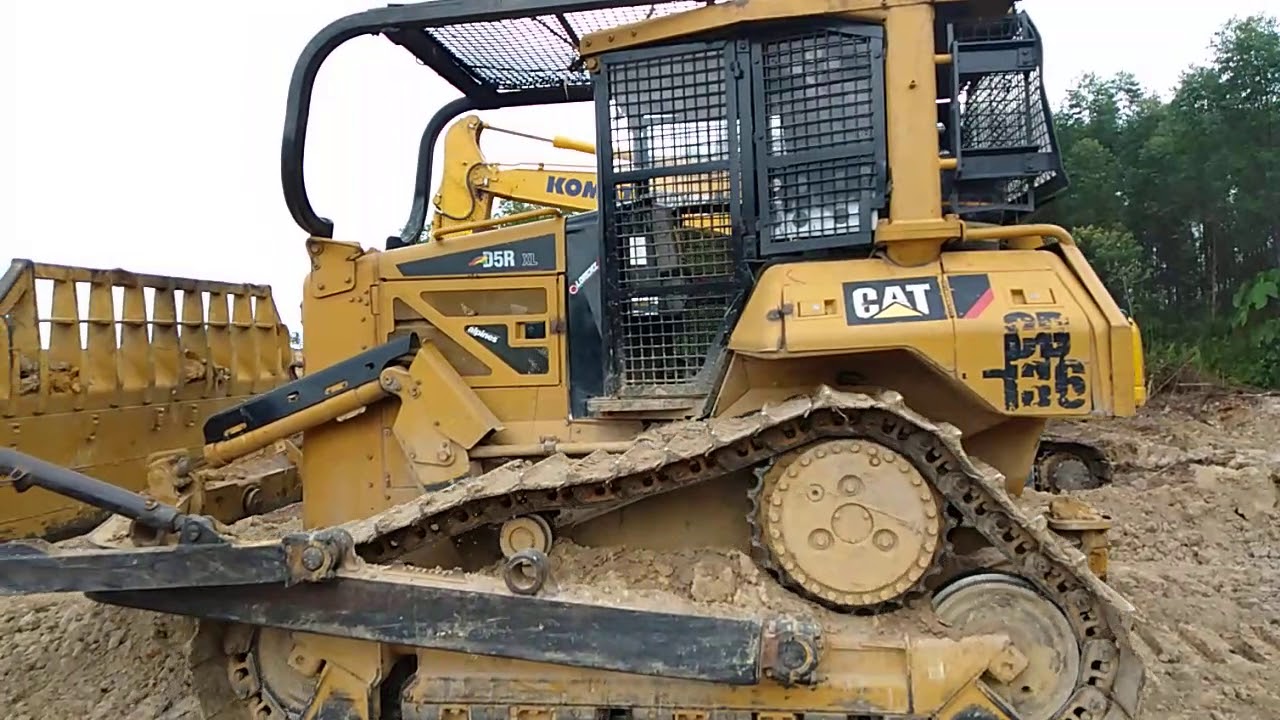 Excavator dan bulldozer. Matingmating jalan di low land YouTube