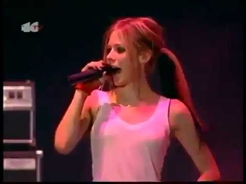 Avril Lavigne - Freak Out (live in Madrid, Spain) 9.07.2004