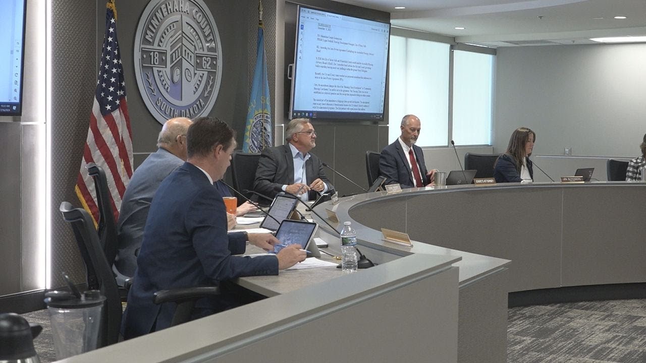 Minnehaha County Commissioners introduce home rule charter for ...
