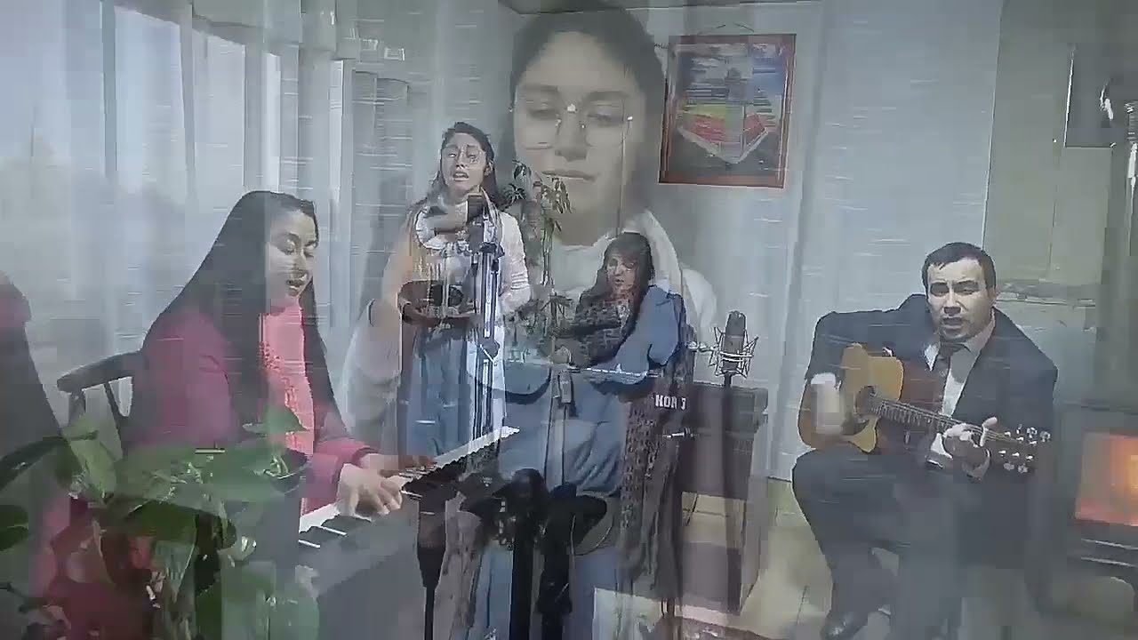 Algo esta rompiendo - Hnos. de Puyehue (something is breaking)