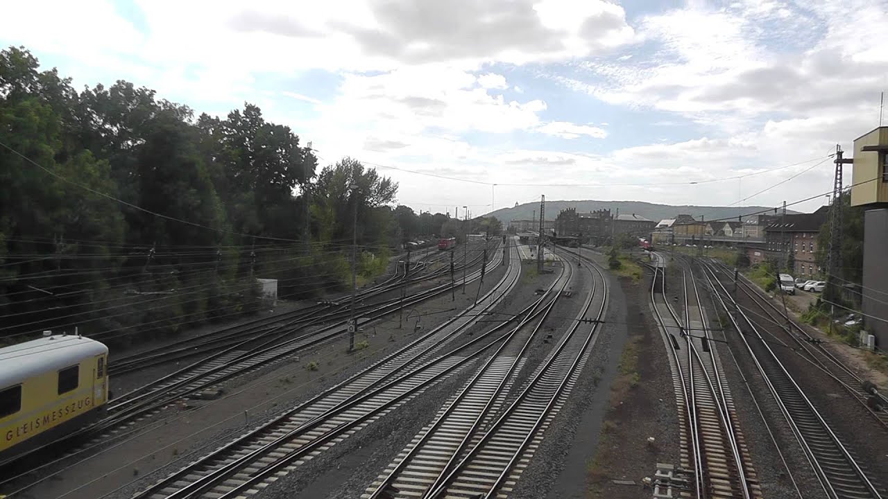Ein Gleismesszug mit den 2 Umgebauten Schienenbussen in Minden