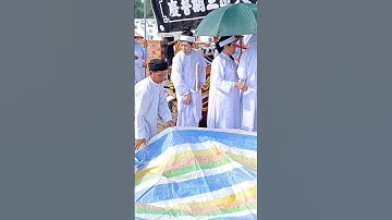 con gái đưa tiễn mẹ về cực lạc