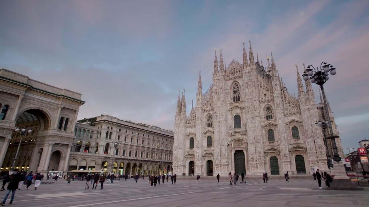 Giorgio Armani Privé - In Omaggio a Milano