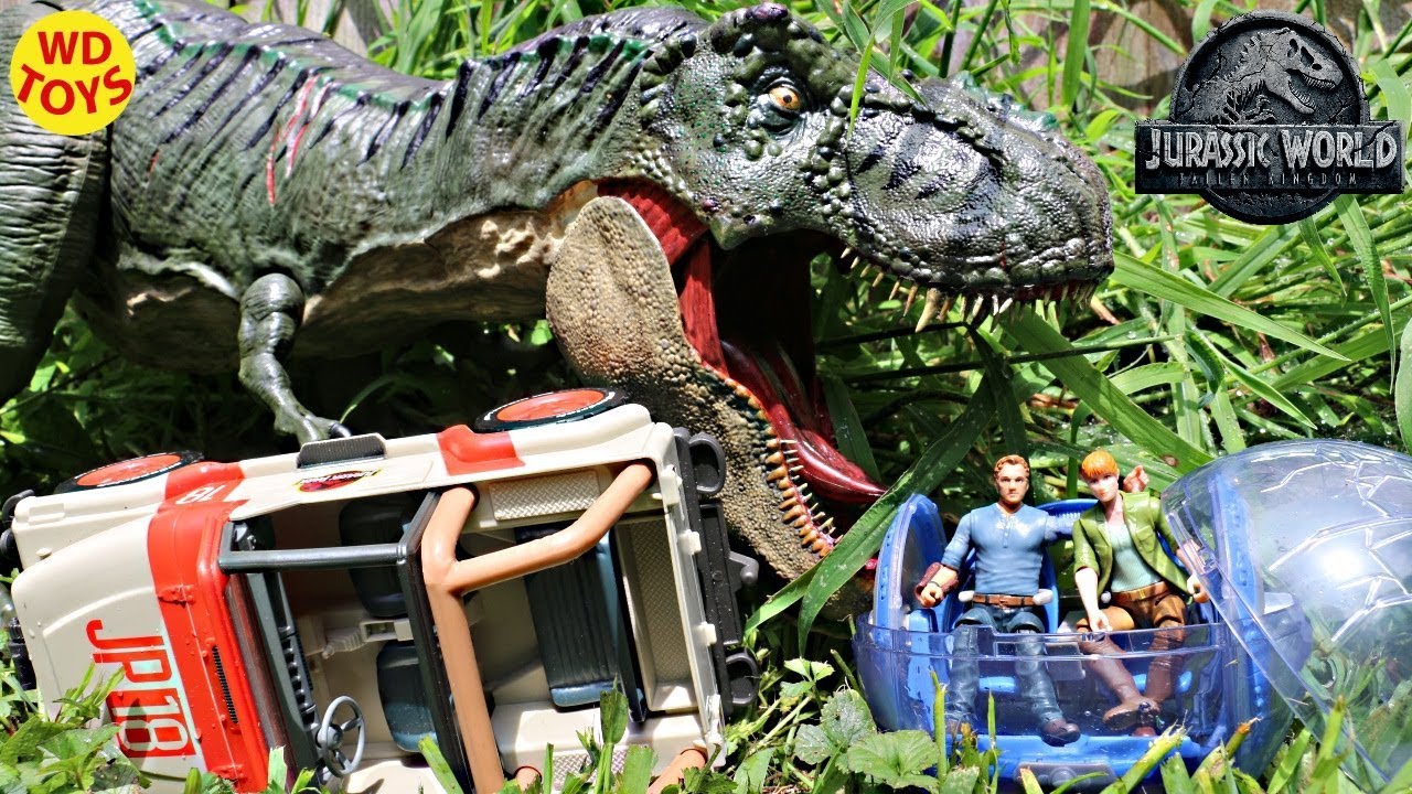 jurassic world claire and gyrosphere toy