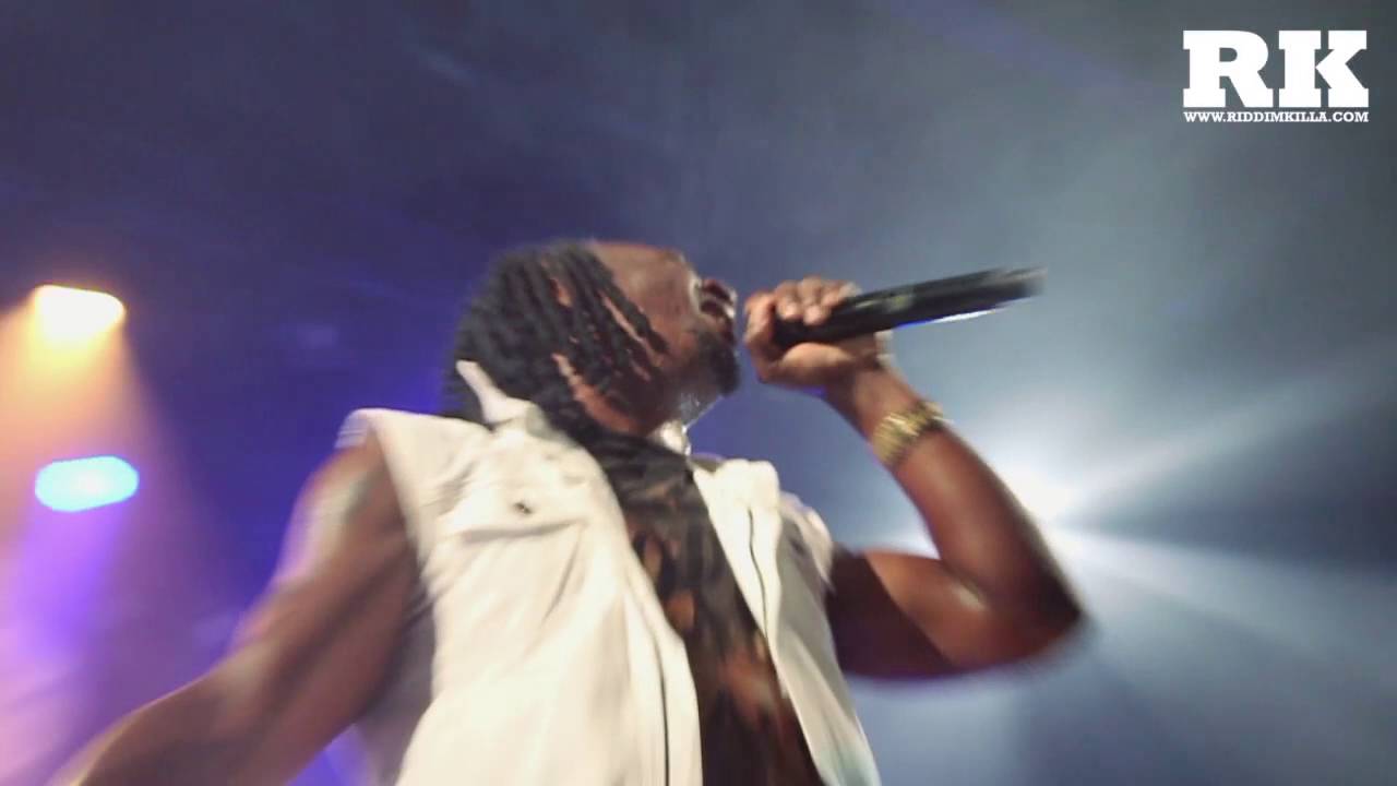 Admiral T Toucher l'horizon live L'Escale, Melun 2016 YouTube