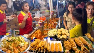 Cambodian street food - Yummy Seafood, Noodle, Fried rice, Drink & More at Koh Norea Night Market