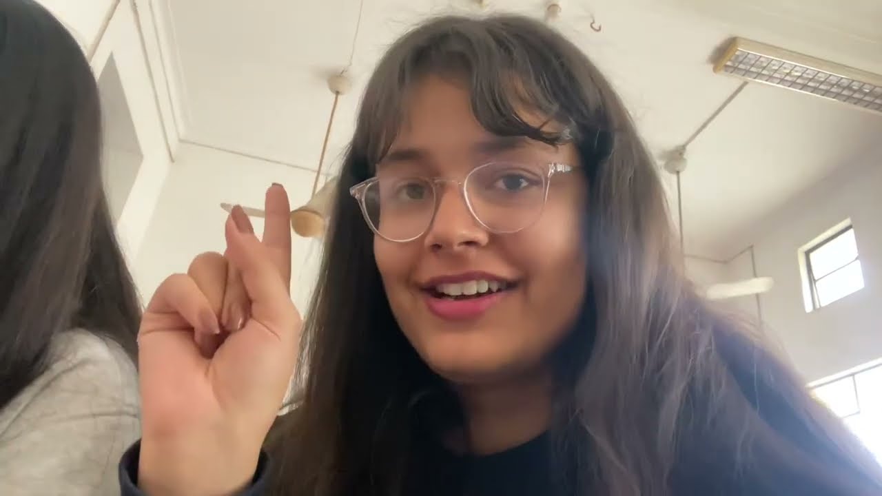 typical (maybe...) night routine of hostellers || hostel friday night routine