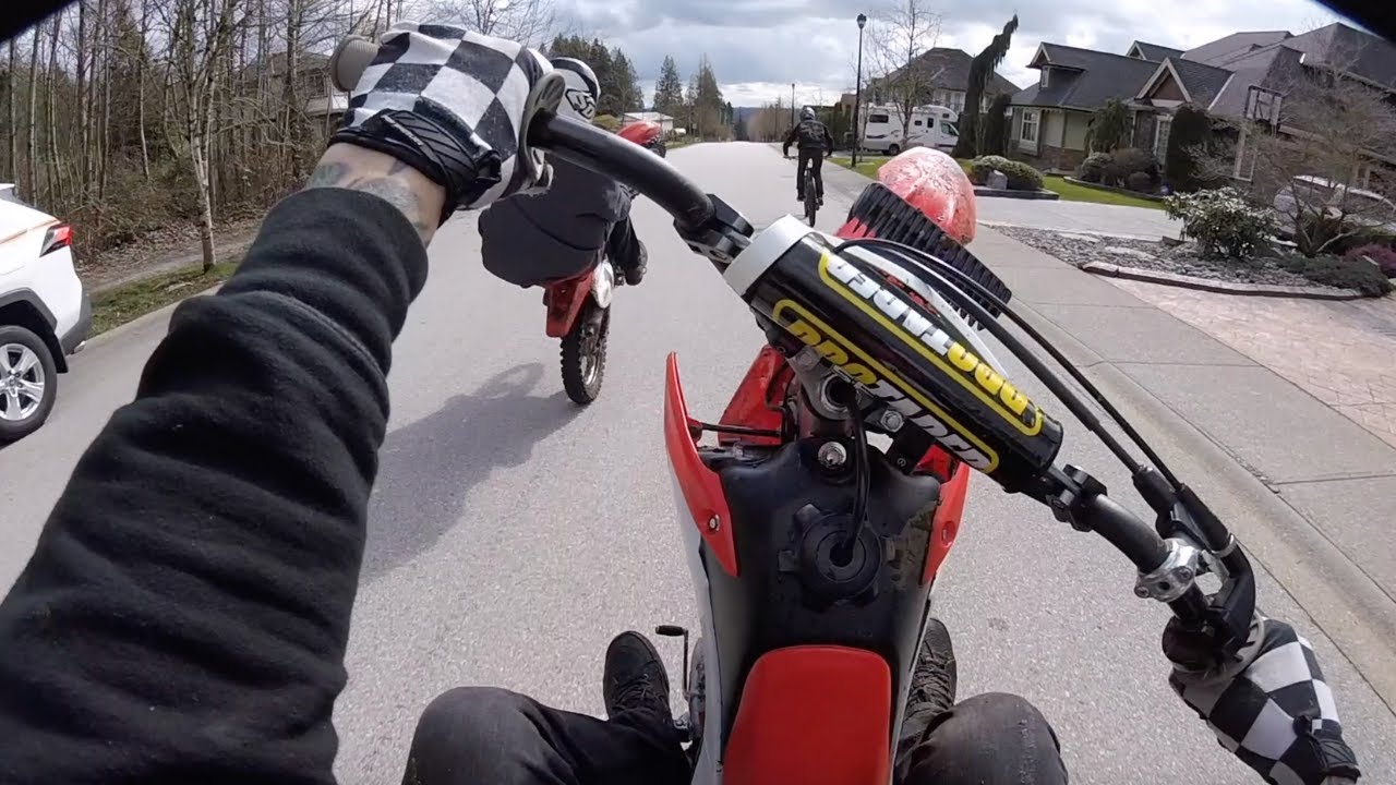 PIT BIKES ON MOUNTAIN BIKE TRAILS YouTube