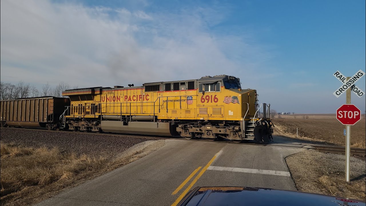 UP 6916 & 9821 on Edgewater Coal Loads 2-17-2026