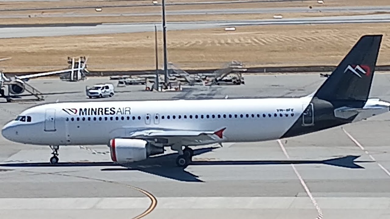 VLOG 17 plane spottn at perth AP the movie 30 (120 subsciber speical) Read description